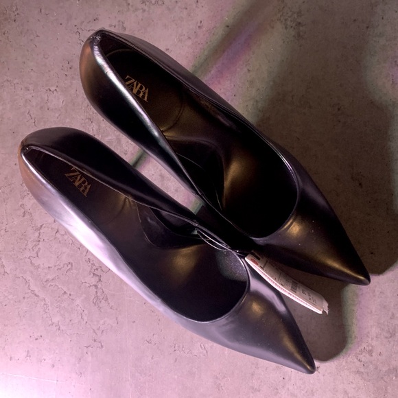 Zara Black Heels - Picture 3 of 5